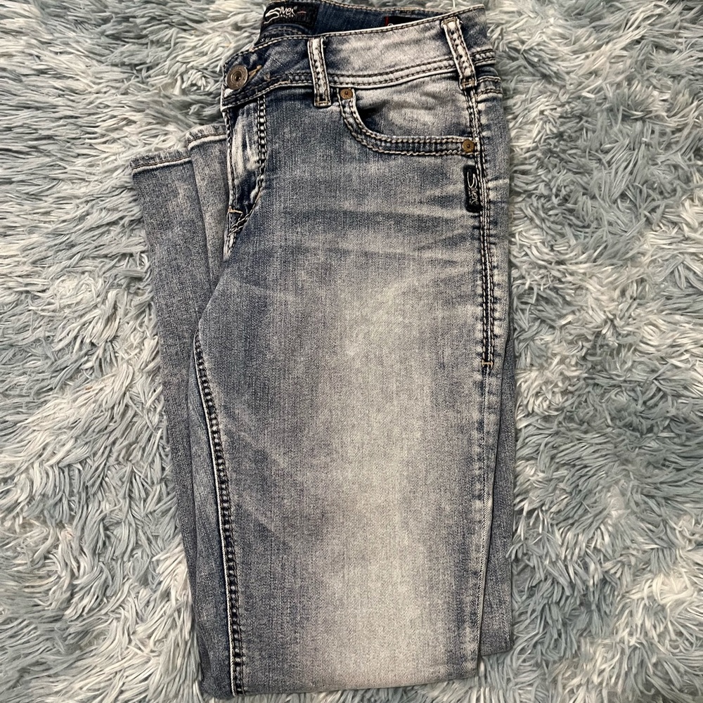 Women’s skinny jeans